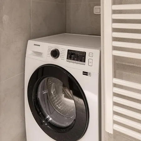 דירה Serene City-center Penthouse In Prominent Location